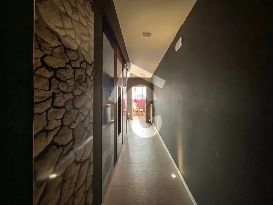 Immagine 19 di Attività commerciale in vendita  a Castelplanio