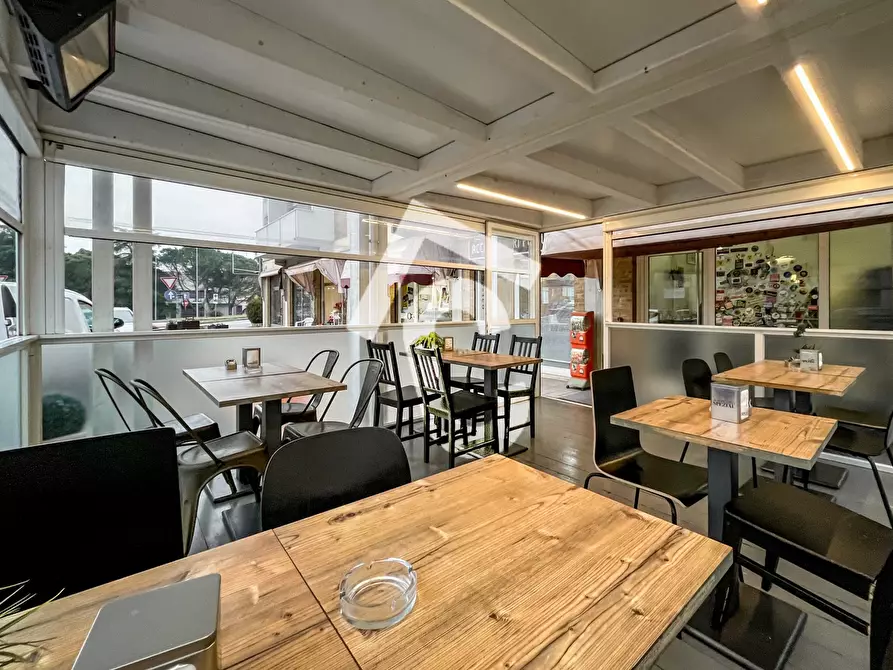 Immagine 4 di Bar / Ristorante in vendita  a Jesi