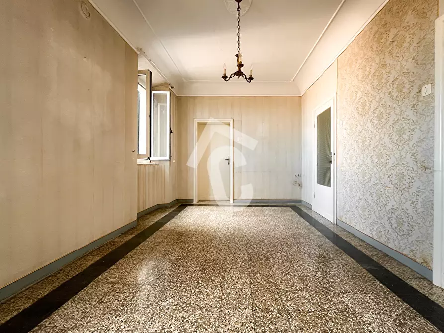 Immagine 11 di Appartamento in vendita  a Jesi