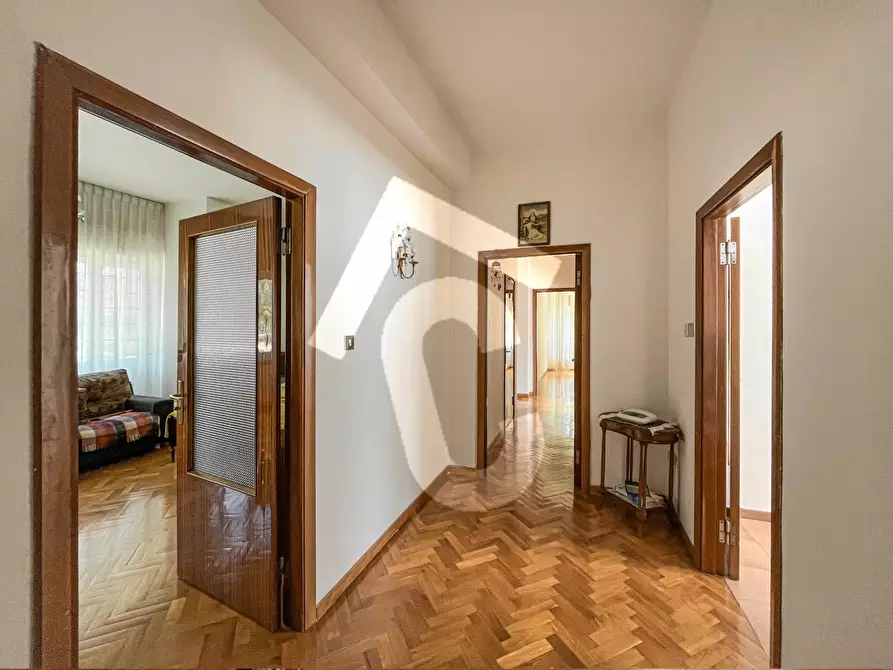 Immagine 3 di Pentalocale in vendita  a Jesi