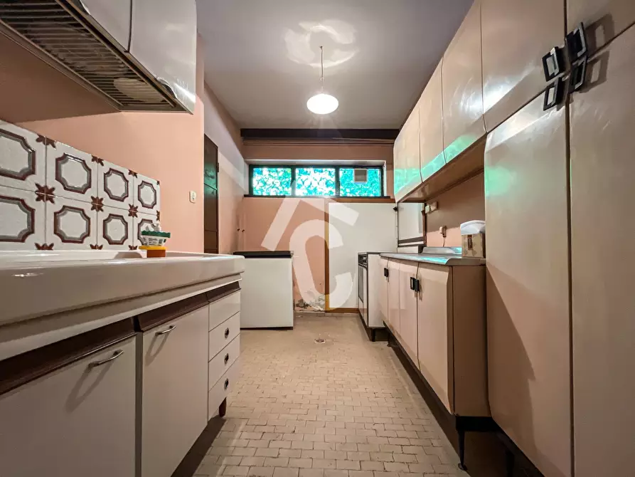 Immagine 47 di Villa in vendita  a Jesi