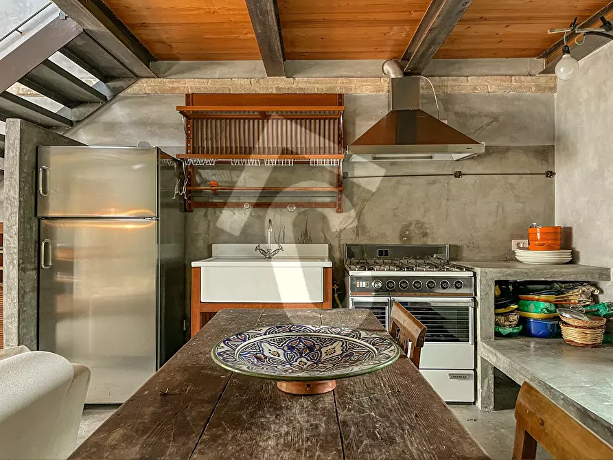 Immagine 5 di Rustico / casale in vendita  a Jesi