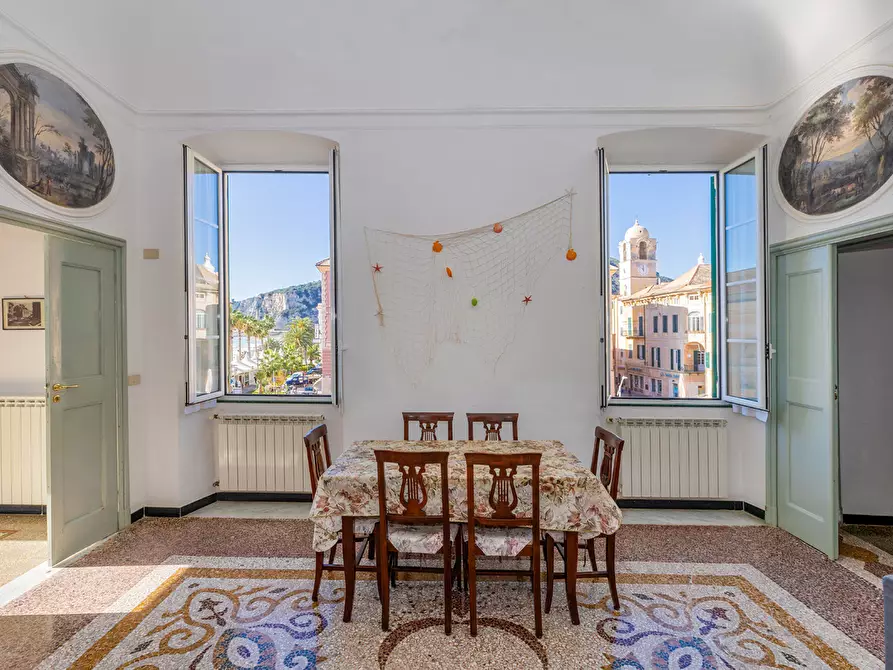 Immagine 30 di Trilocale in affitto  in Piazza Vittorio Emanuele II a Finale Ligure