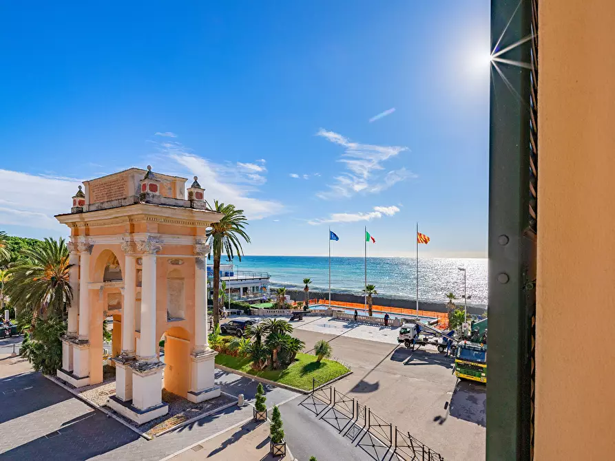 Immagine 22 di Trilocale in affitto  in Piazza Vittorio Emanuele II 5 a Finale Ligure