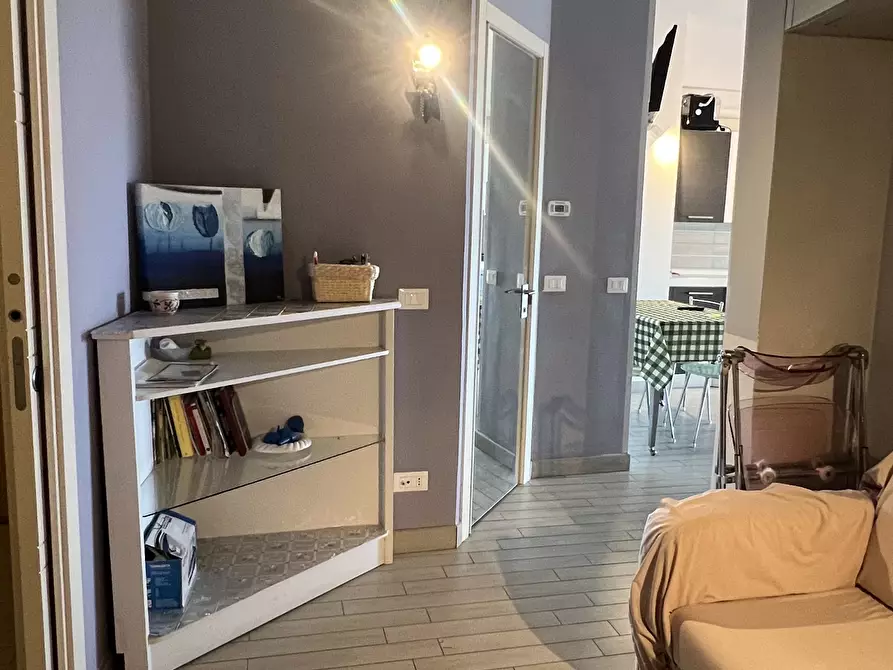 Immagine 13 di Trilocale in affitto  in Via Caviglia 69 a Finale Ligure