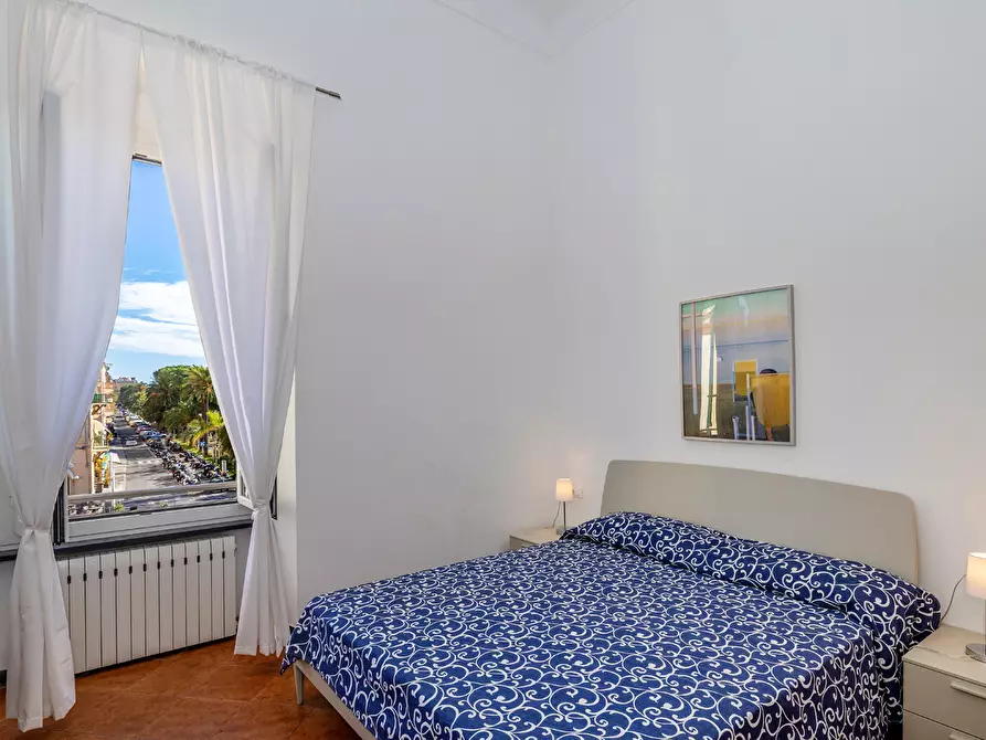 Immagine 17 di Trilocale in affitto  in Piazza Vittorio Emanuele II 5 a Finale Ligure