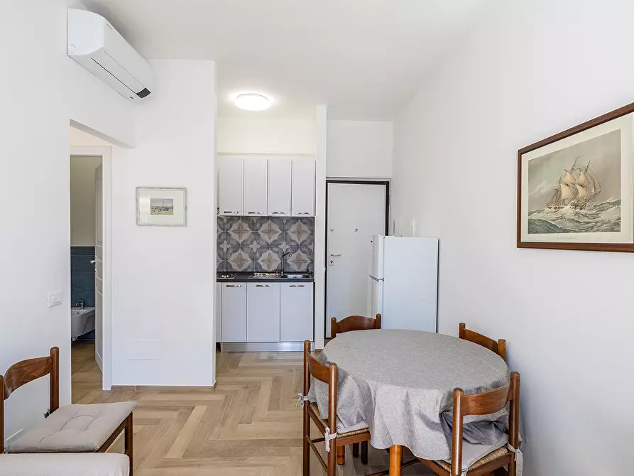 Immagine 7 di Bilocale in affitto  in Via Torino a Finale Ligure