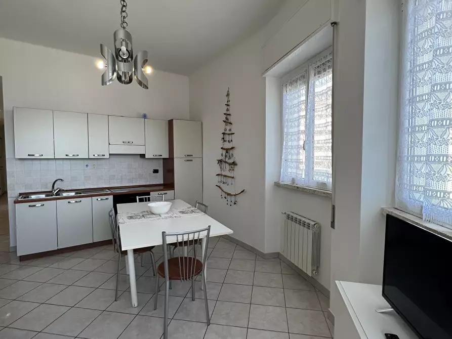 Immagine 11 di Quadrilocale in affitto  in Corso Europa a Finale Ligure