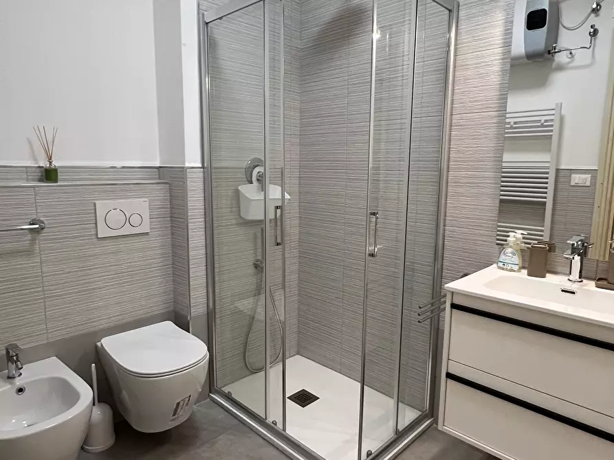 Immagine 8 di Bilocale in affitto  in Piazza Vittorio Emanuele II 5 a Finale Ligure