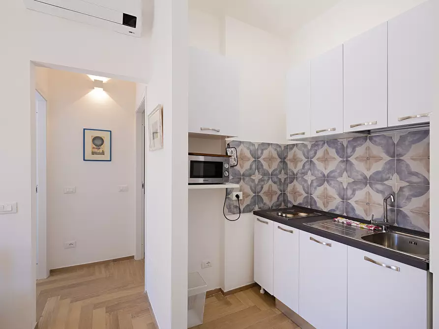 Immagine 9 di Bilocale in affitto  in Via Torino a Finale Ligure