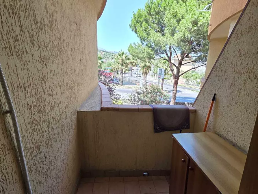 Immagine 17 di Appartamento in vendita  a Roccalumera