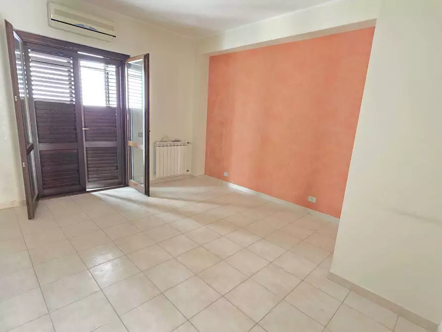 Immagine 10 di Appartamento in vendita  a Tremestieri Etneo