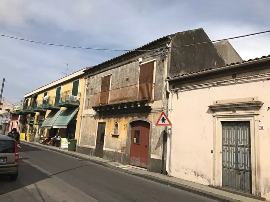 Immagine 1 di Rustico / casale in vendita  a Viagrande