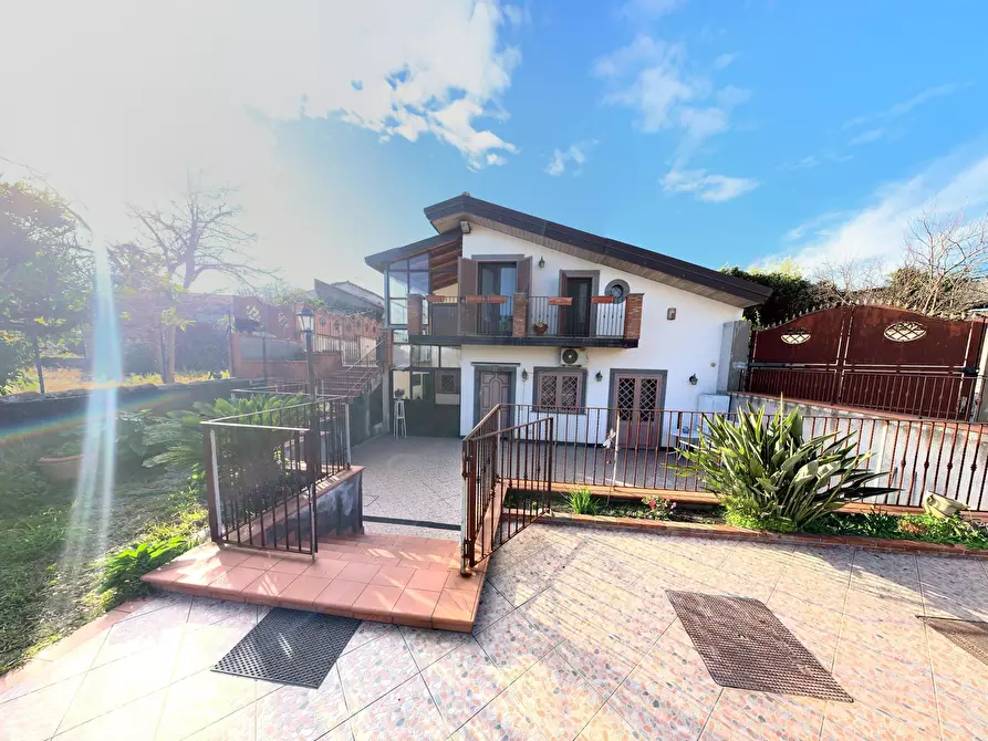 Immagine 4 di Villa in vendita  a Mascalucia