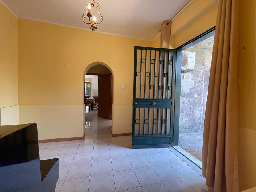 Immagine 9 di Appartamento in vendita  a Tremestieri Etneo