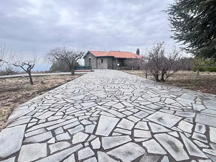 Immagine 21 di Villa in vendita  a Ragalna