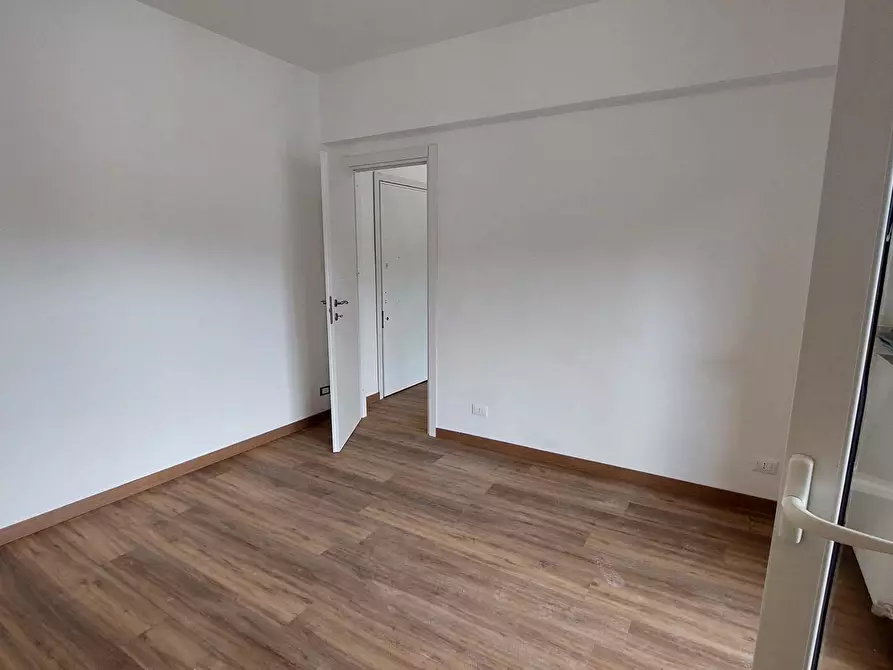 Immagine 26 di Trilocale in vendita  in Piazza Eugenio Marchese a Busalla