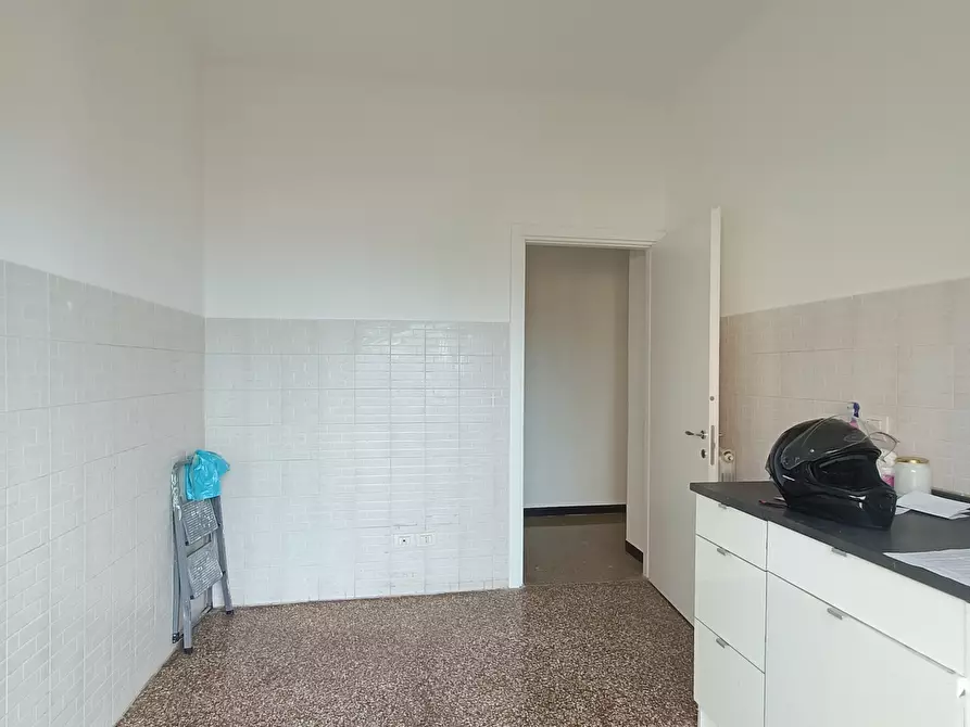 Immagine 38 di Trilocale in vendita  in Via Giovanni XXIII 45 a Genova