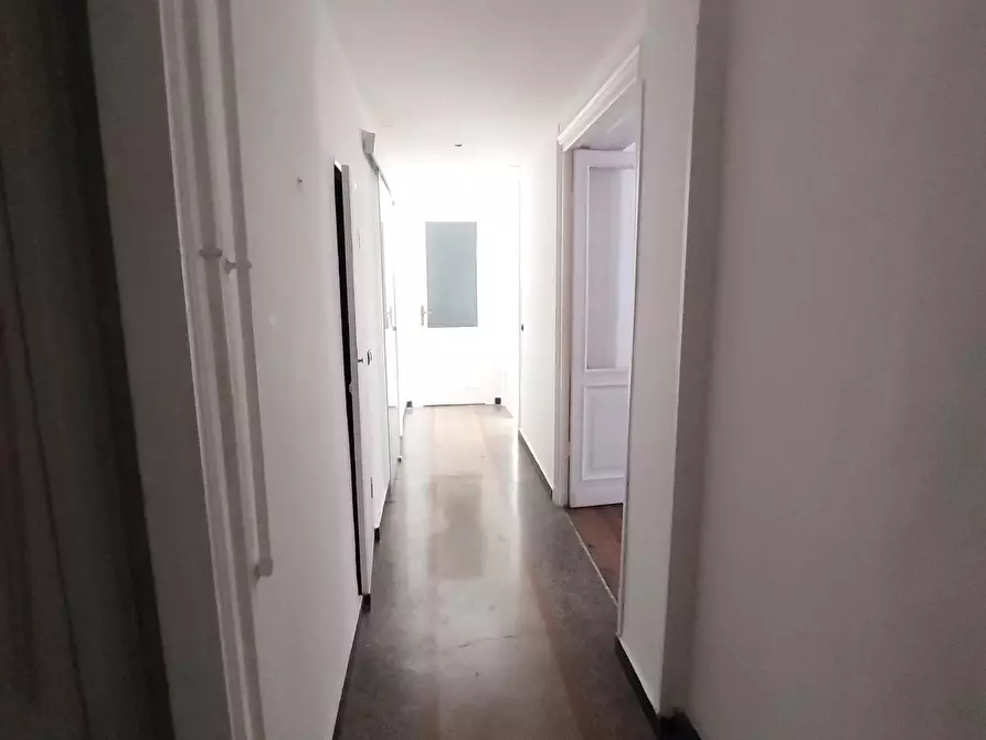 Immagine 6 di Trilocale in vendita  in Corso Magenta a Genova