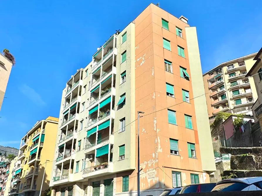 Immagine 18 di Bilocale in vendita  a Genova