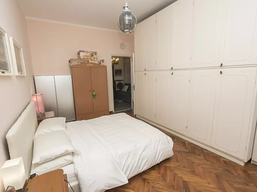 Immagine 31 di Pentalocale in vendita  in Via Venezia 12 a Genova