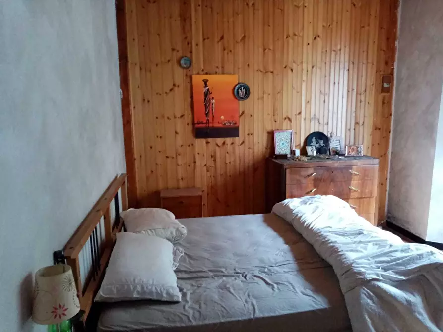 Immagine 4 di Appartamento in vendita  in Piazza San Pietro 3 a Urbe