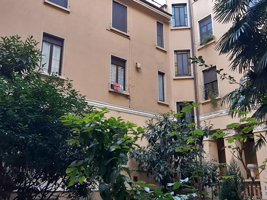 Immagine 40 di Appartamento in affitto  in Via Trebbia 33 a Milano