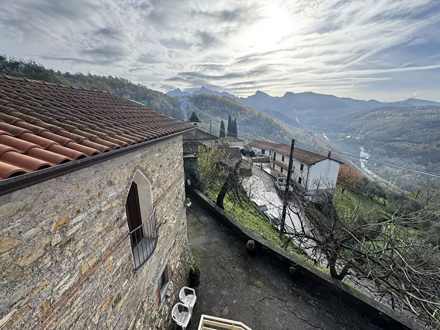 Immagine 44 di Casa semindipendente in vendita  in Via Pascoli 1 a Fivizzano