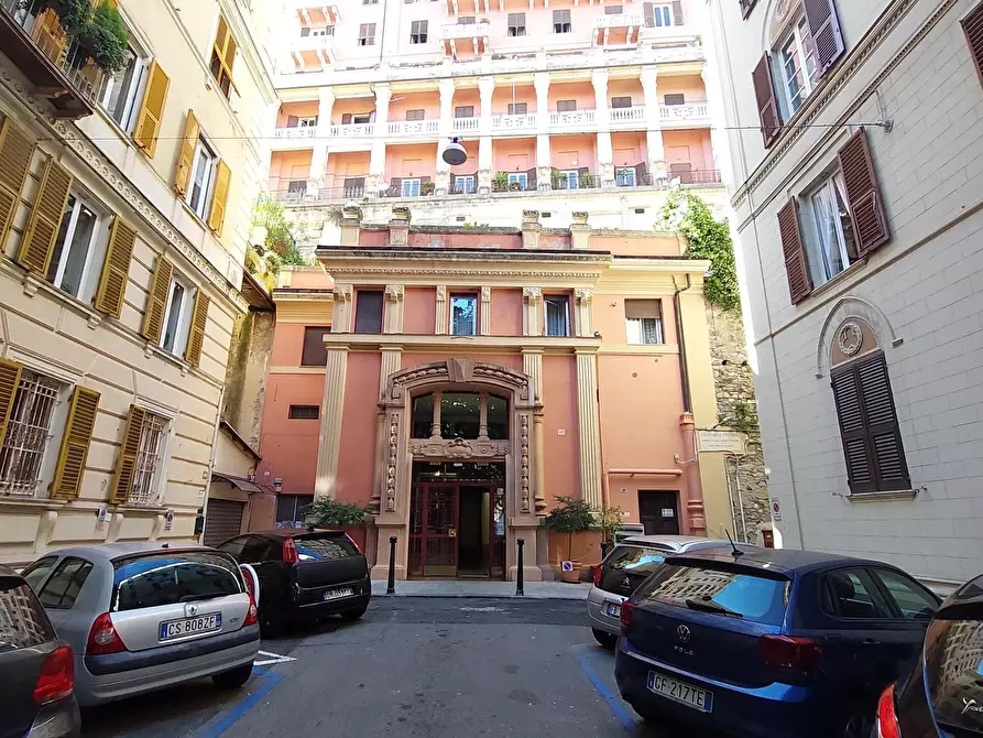 Immagine 31 di Trilocale in vendita  in Corso Magenta a Genova