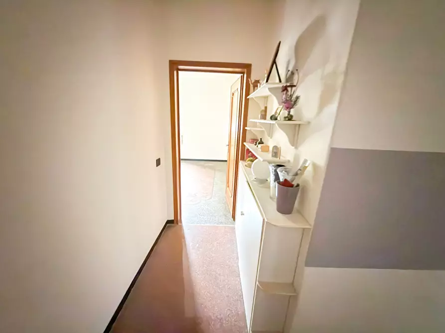 Immagine 15 di Appartamento in vendita  in Via Tortosa a Genova