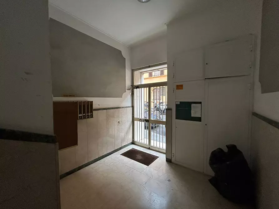 Immagine 19 di Pentalocale in vendita  in Via Giovanni Battista Marsano 2 a Genova