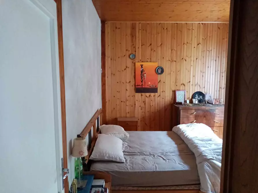 Immagine 19 di Appartamento in vendita  in Piazza San Pietro 3 a Urbe