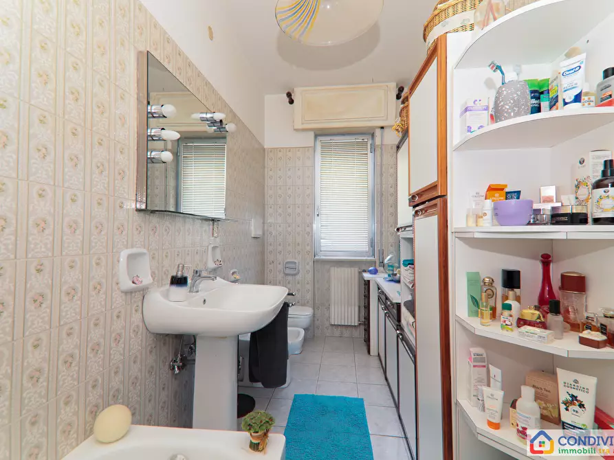 Immagine 31 di Appartamento in vendita  in Via Mulinetti 48 a Recco