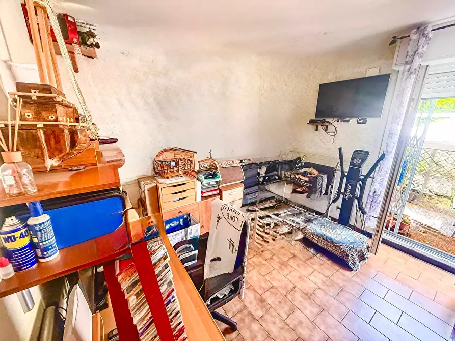 Immagine 16 di Appartamento in vendita  in Via Val Trebbia a Genova