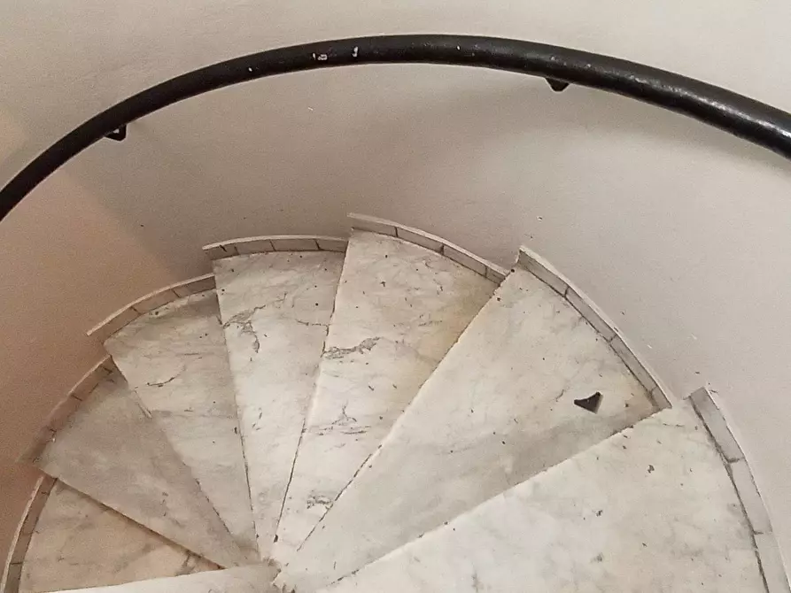 Immagine 13 di Locale commerciale in affitto  in Piazza della Nunziata 21 R a Genova