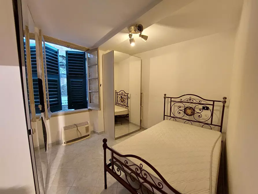 Immagine 4 di Bilocale in vendita  in Vico del Papa 2 a Genova