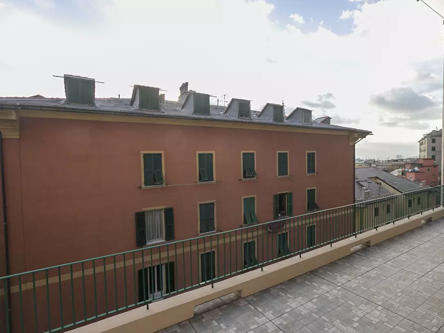 Immagine 26 di Pentalocale in vendita  in Via Venezia 12 a Genova