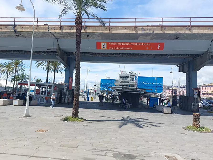 Immagine 34 di Ufficio in vendita  in Via di Sottoripa a Genova
