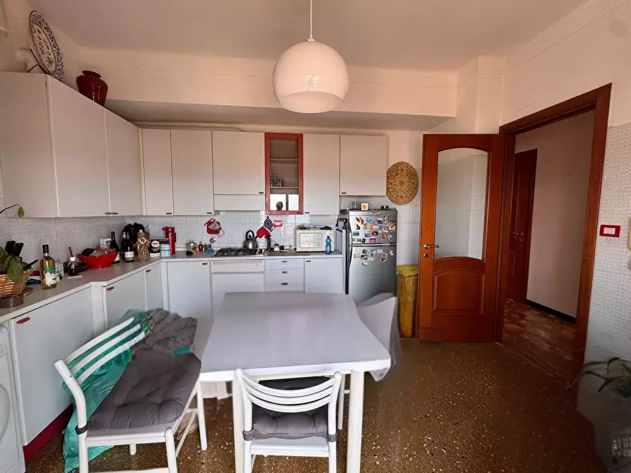 Immagine 12 di Pentalocale in vendita  a Genova