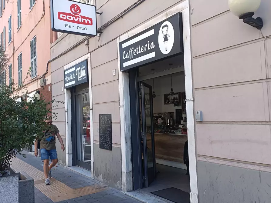 Immagine 4 di Bar / Ristorante in vendita  in Via Cornigliano 76 a Genova