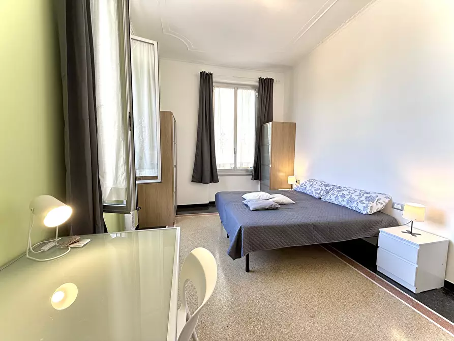 Immagine 16 di Pentalocale in vendita  in Via Fieschi a Genova