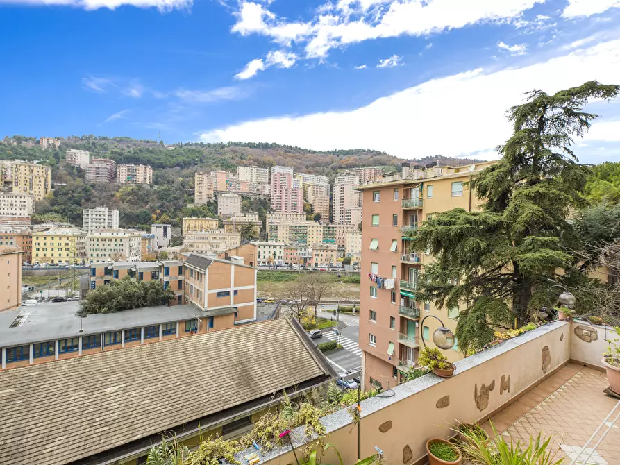 Immagine 22 di Appartamento in vendita  in Via Montenero a Genova