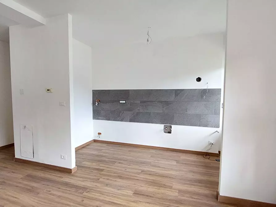 Immagine 5 di Trilocale in vendita  in Piazza Eugenio Marchese a Busalla