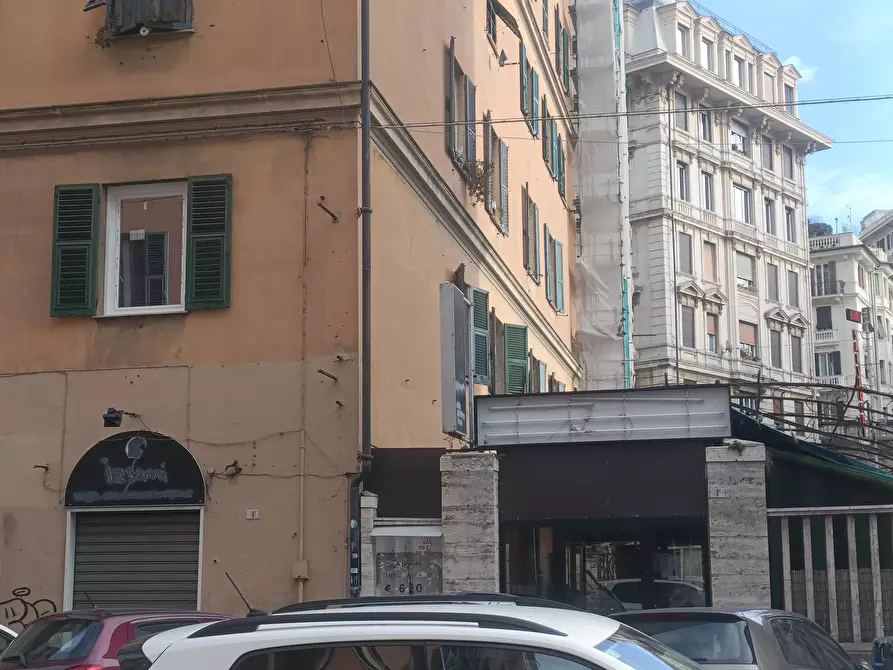 Immagine 1 di Locale commerciale in affitto  a Genova