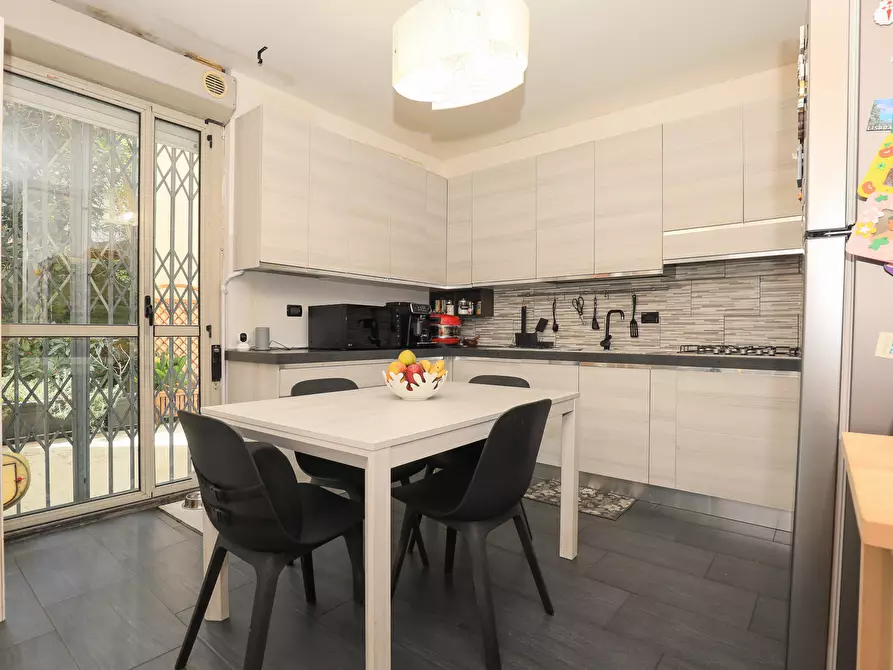 Immagine 8 di Appartamento in vendita  in Via Val Trebbia a Genova