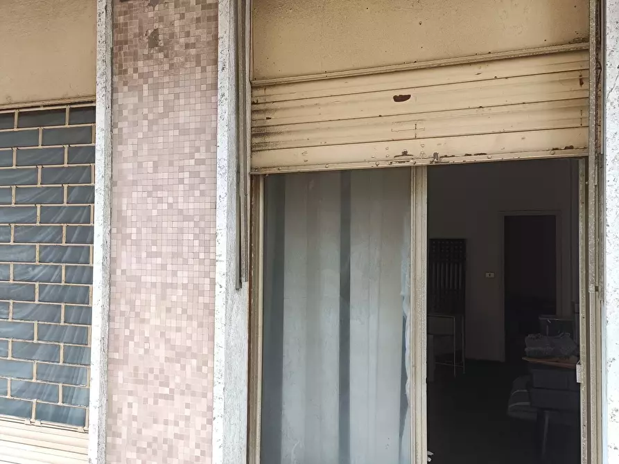 Immagine 9 di Locale commerciale in vendita  in Via dei Landi 1 a Genova