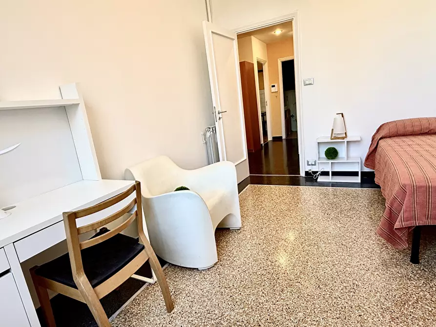 Immagine 25 di Pentalocale in vendita  in Via Fieschi a Genova