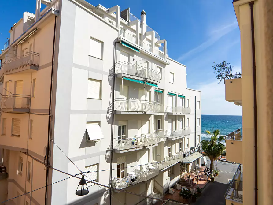 Immagine 14 di Bilocale in affitto  in Via Roma 48 a Alassio