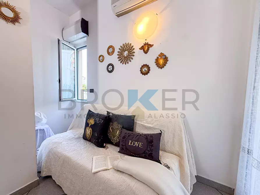 Immagine 10 di Bilocale in vendita  in Via Leonardo da Vinci 254 a Alassio