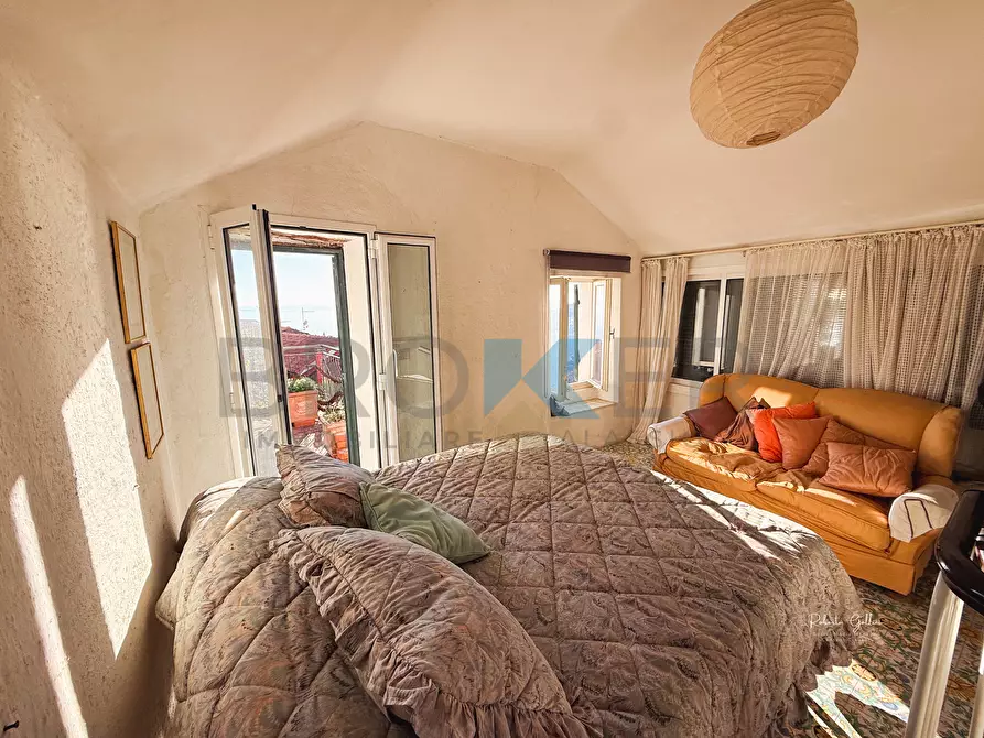 Immagine 43 di Terratetto in vendita  in Via Leon Pancaldo a Alassio